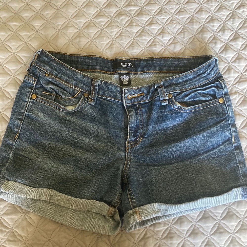 Women’s Jean Shorts